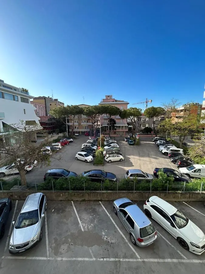 Dalla Sandra In Viale Ceccarini ريتشيوني 0*,  إيطاليا